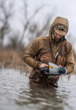 Плавающее чучело кряквы Lucky Duck Agitator HDi с мотором, селезень, 12В купить в интерент-магазине Хантингарт