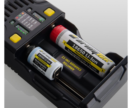 Зарядное устройство Armytek Uni C2 универсальное на 2 аккумулятора купить в интернет-магазине ХантингАрт
