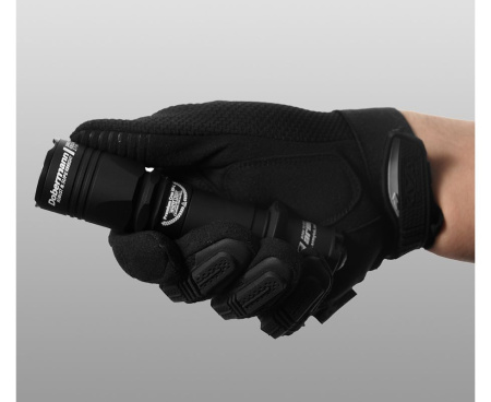 Фонарь подствольный Armytek Dobermann XP-E2, 160 lm, красный, до 212м, 1x18650 (не входит в комплект) купить в интернет-магазине ХантингАрт